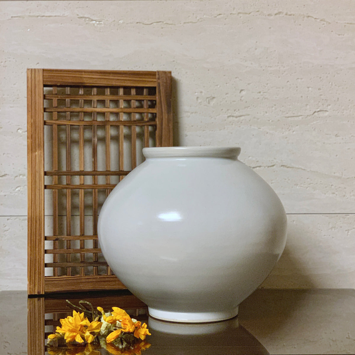 *値下げ:白磁の花瓶 模様のない白磁の花瓶 (백자 무지 원호) – ArtinKo
