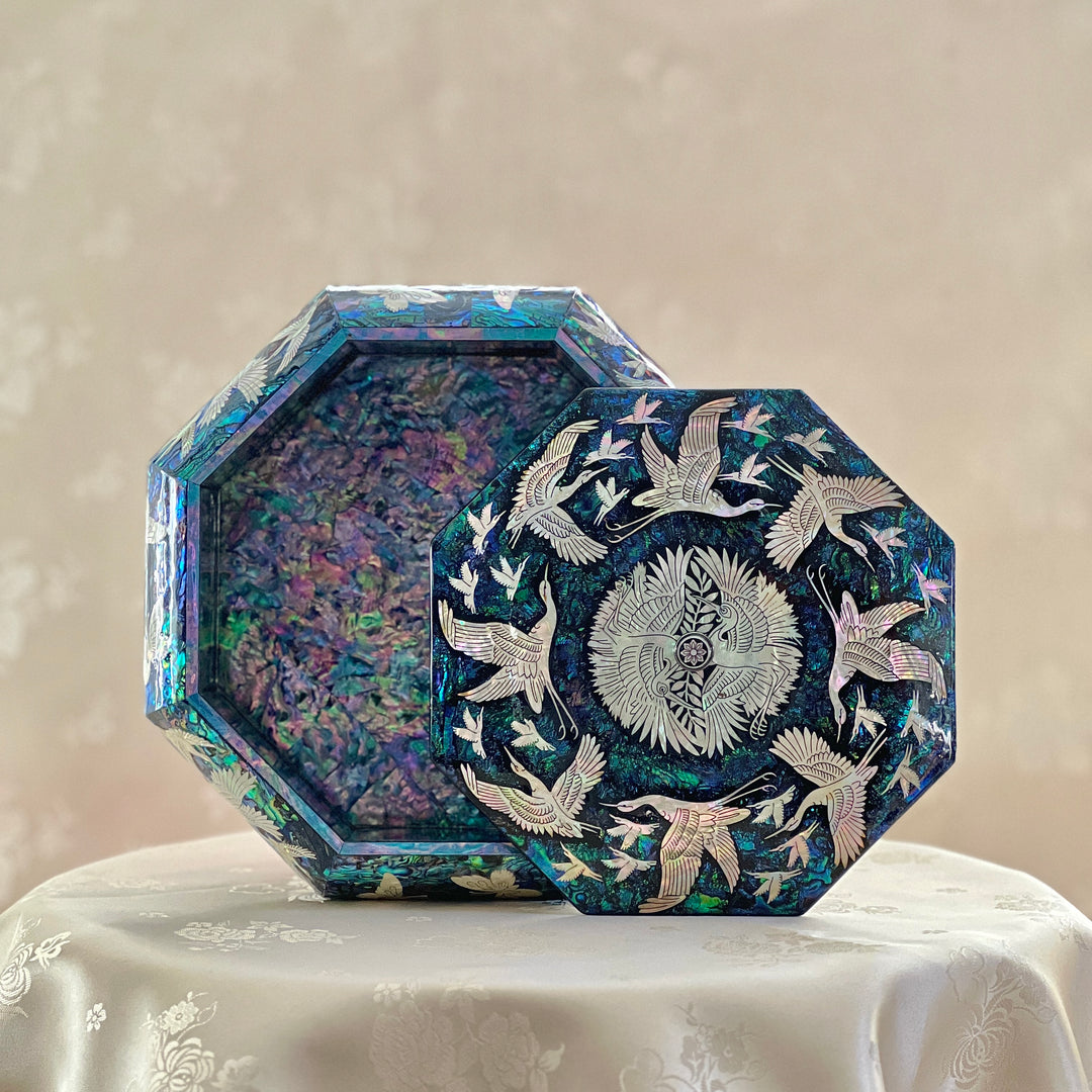 Mother of Pearl Octagon Shaped Jewelry Box with Crane and Butterfly Pattern (자개 호접 학문 팔각 보석함)