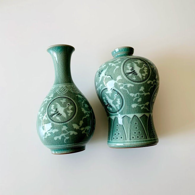 Celadon Set of Two Vases with Inlaid Crane and Cloud Pattern (청자 상간 운학문 매병 주병 세트)