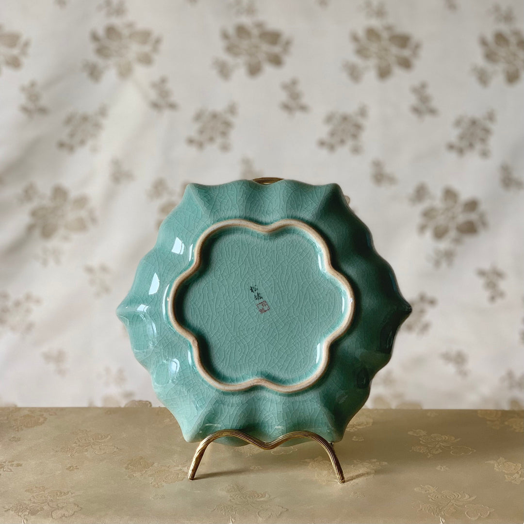 Celadon Set of 3 Plates with Flowers Pattern