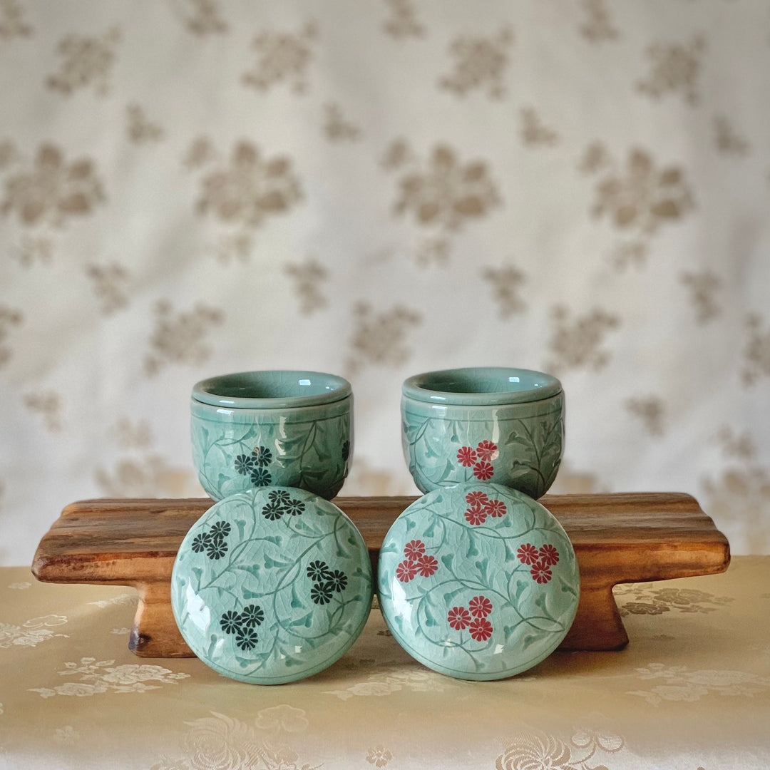 Celadon Set of Two Tea Cups with Inlaid Chrysanthemum Pattern (청자 상감 국화문 찻잔 세트)