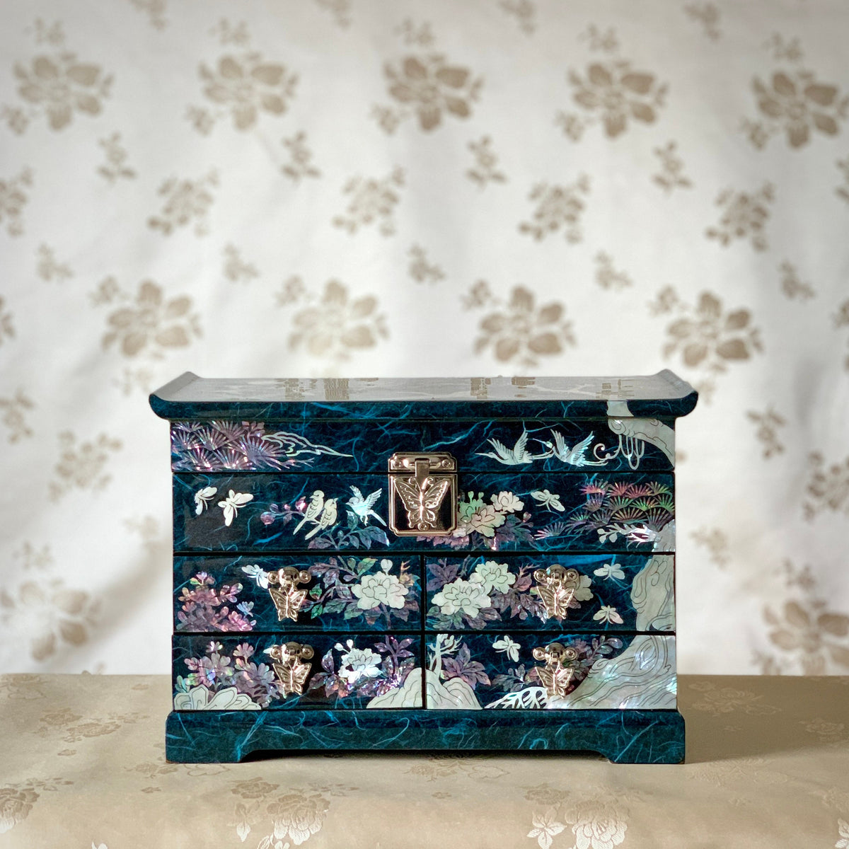 Mother of Pearl Jewelry Chest: Navy, Crane and Pine Motif – ArtinKo