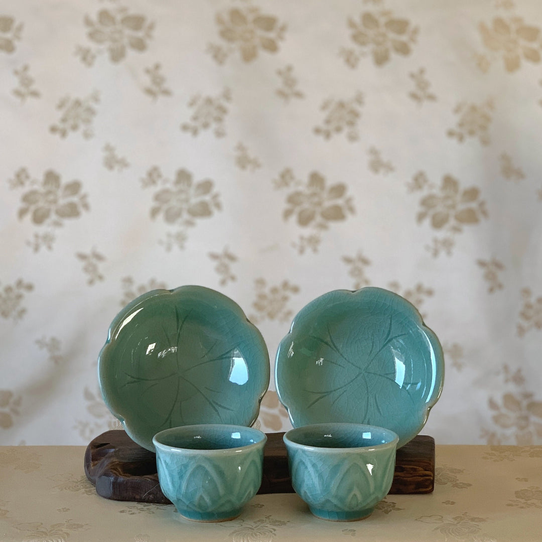 Celadon Set of 2 Tea Cups with Stand