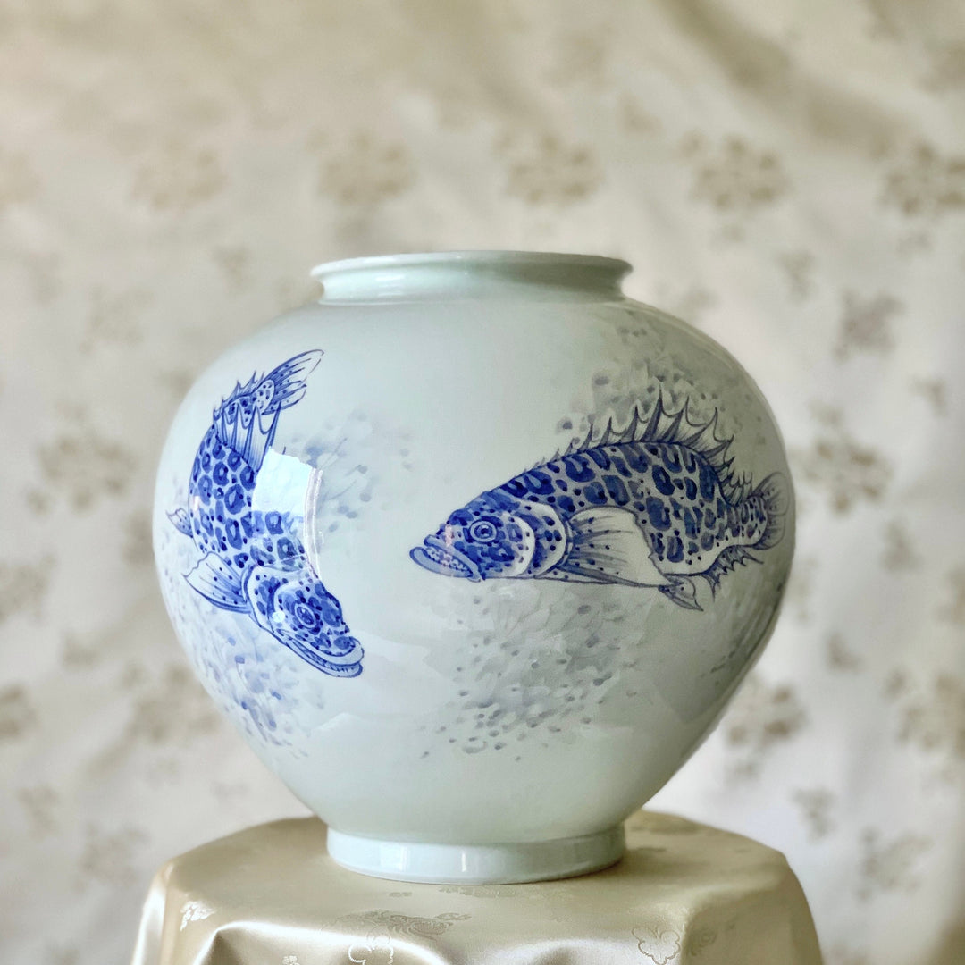 White Porcelain Vase with Leopard Mandarin Fish Pattern (백자 쏘가리무늬 호)