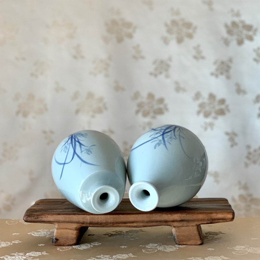 White Porcelain Baekja Vases with Orchid Pattern (백자 난초문 호 세트)
