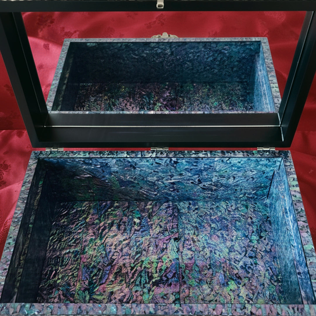 Mother of Pearl Jewelry Box: Extra-Large Curved Chest with Chilbo Lattice Pattern