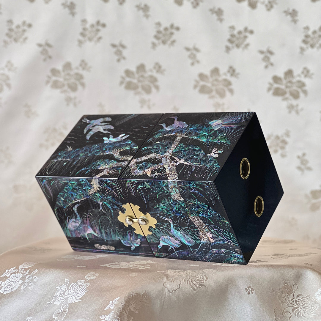 Mother-of-Pearl Double Chest (Ssanghap): Grand-Scale, Crane Family beneath Pine Trees