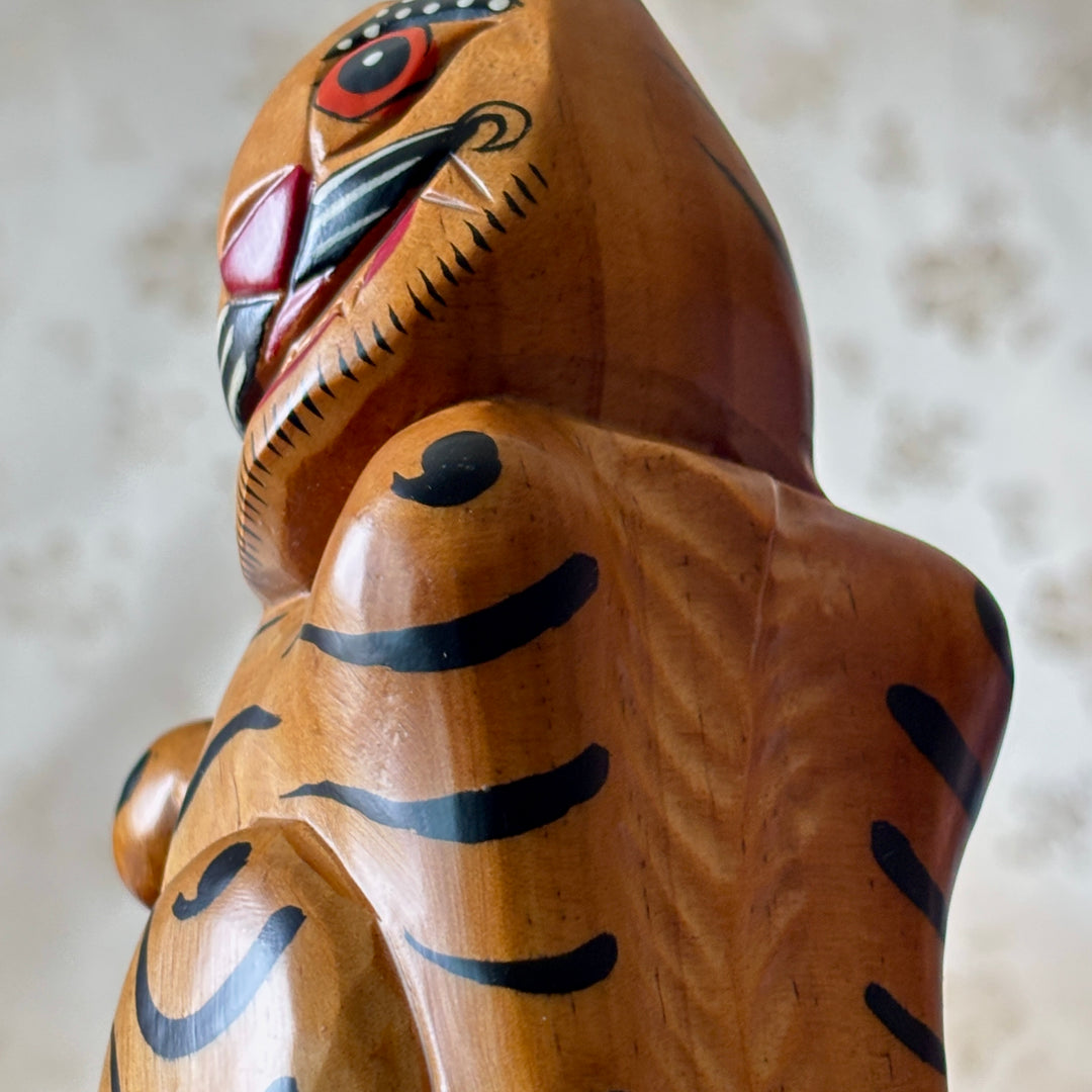 Grand-Size Folk Wooden Tiger Pair