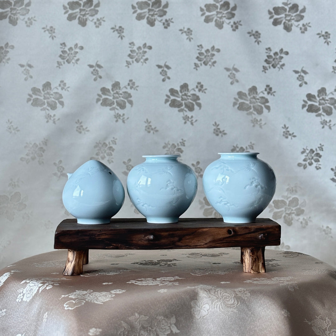 White Porcelain Vase and Water Dropper Set: Incised Crane and Cloud Motifs