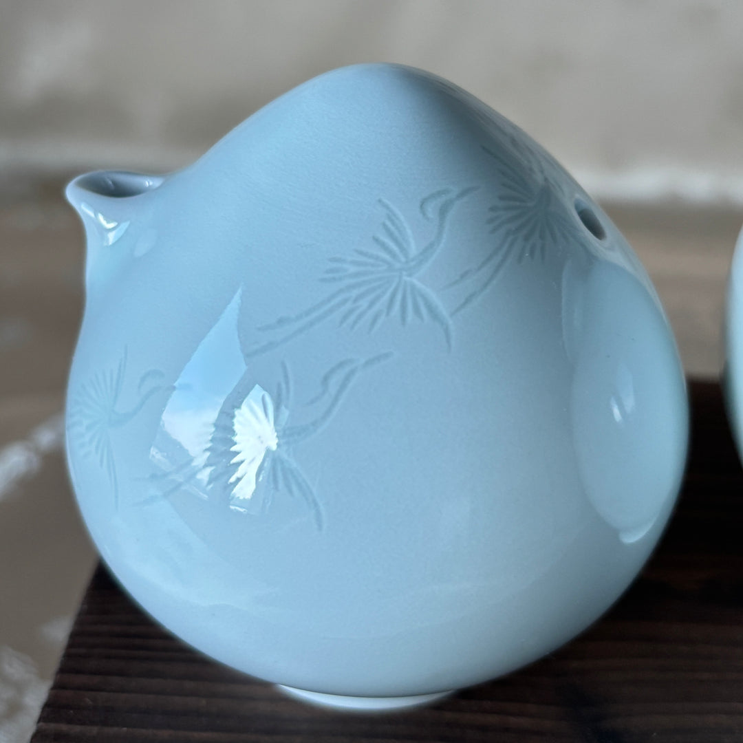 White Porcelain Vase and Water Dropper Set: Incised Crane and Cloud Motifs