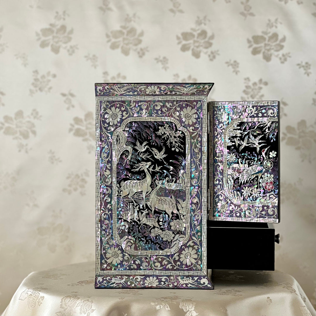 Mother of Pearl Double Doored Middle Jewelry Box with Pattern of Longevity Symbols (자개 장생문 양문 보석함)