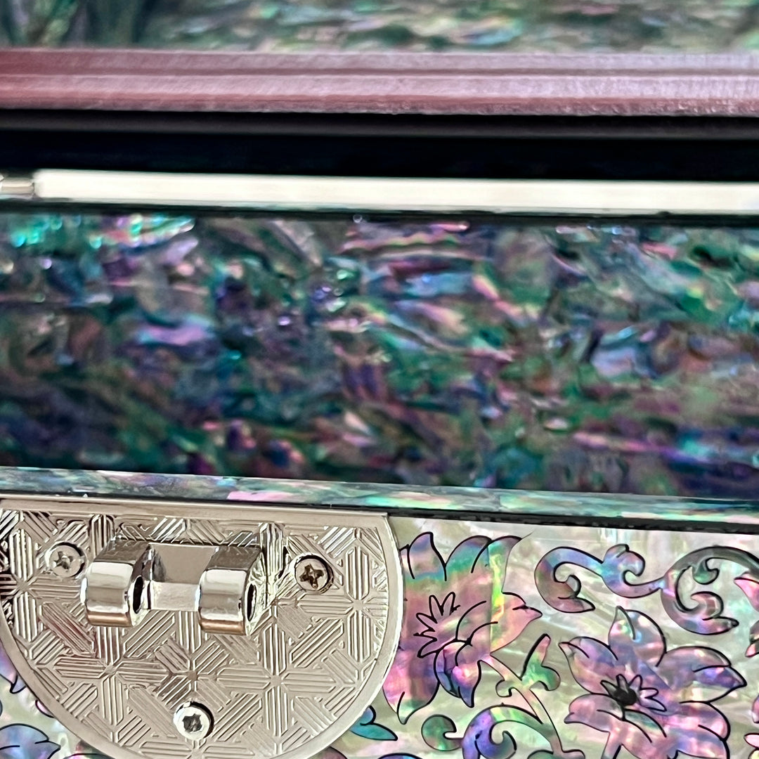 Mother-of-Pearl Jewelry Box: Paired Cranes in a Pine Grove