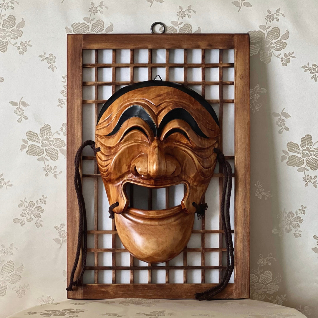 Wooden Mask in Hahoe Village for Shamanic Mask Dance without Frame (목재 하회 양반탈)