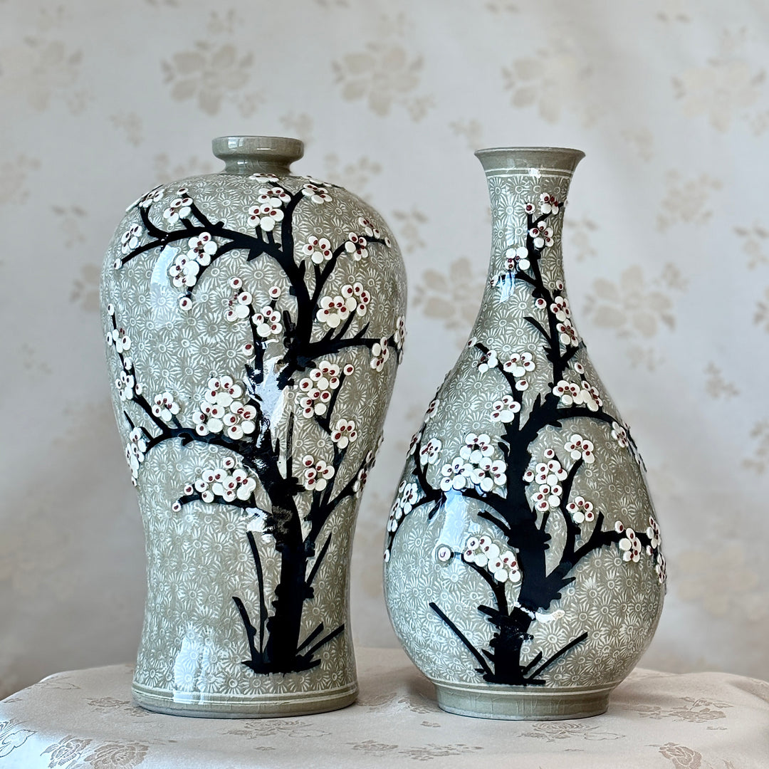 Buncheong Maebyeong and Jubyeong Vase Set: Stamped Chrysanthemum Ground with Plum Blossom Motif