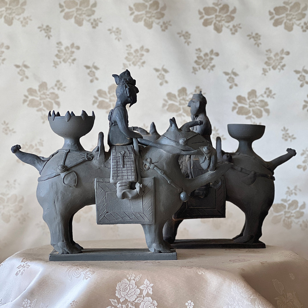 Silla Earthenware: Paired Horse-and-Rider Vessels with Master and Attendant Figures