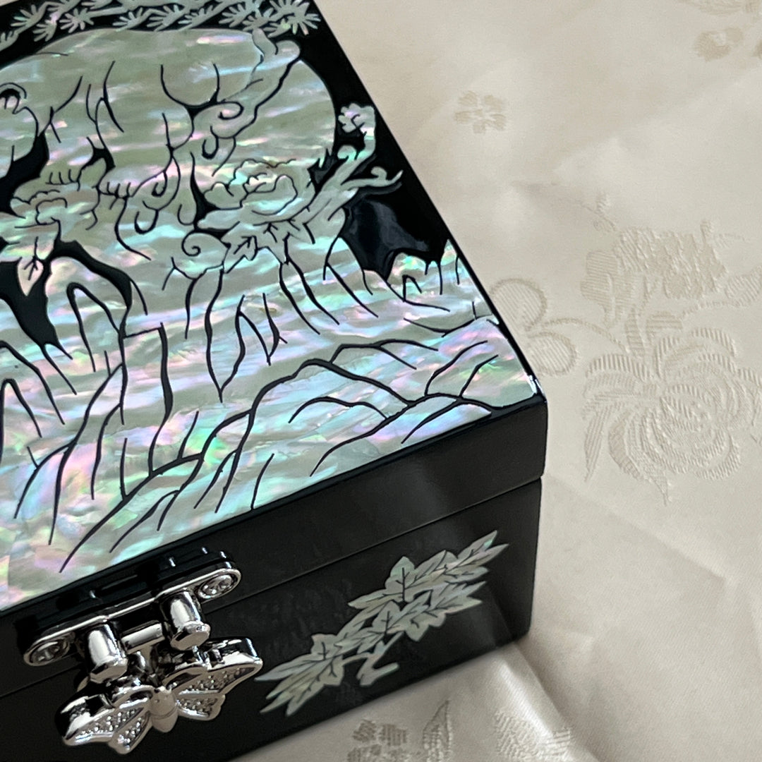 Mother-of-Pearl Ring Box: Bear, Rocky Mountains, Inuksuk and Maple Leaf Motifs