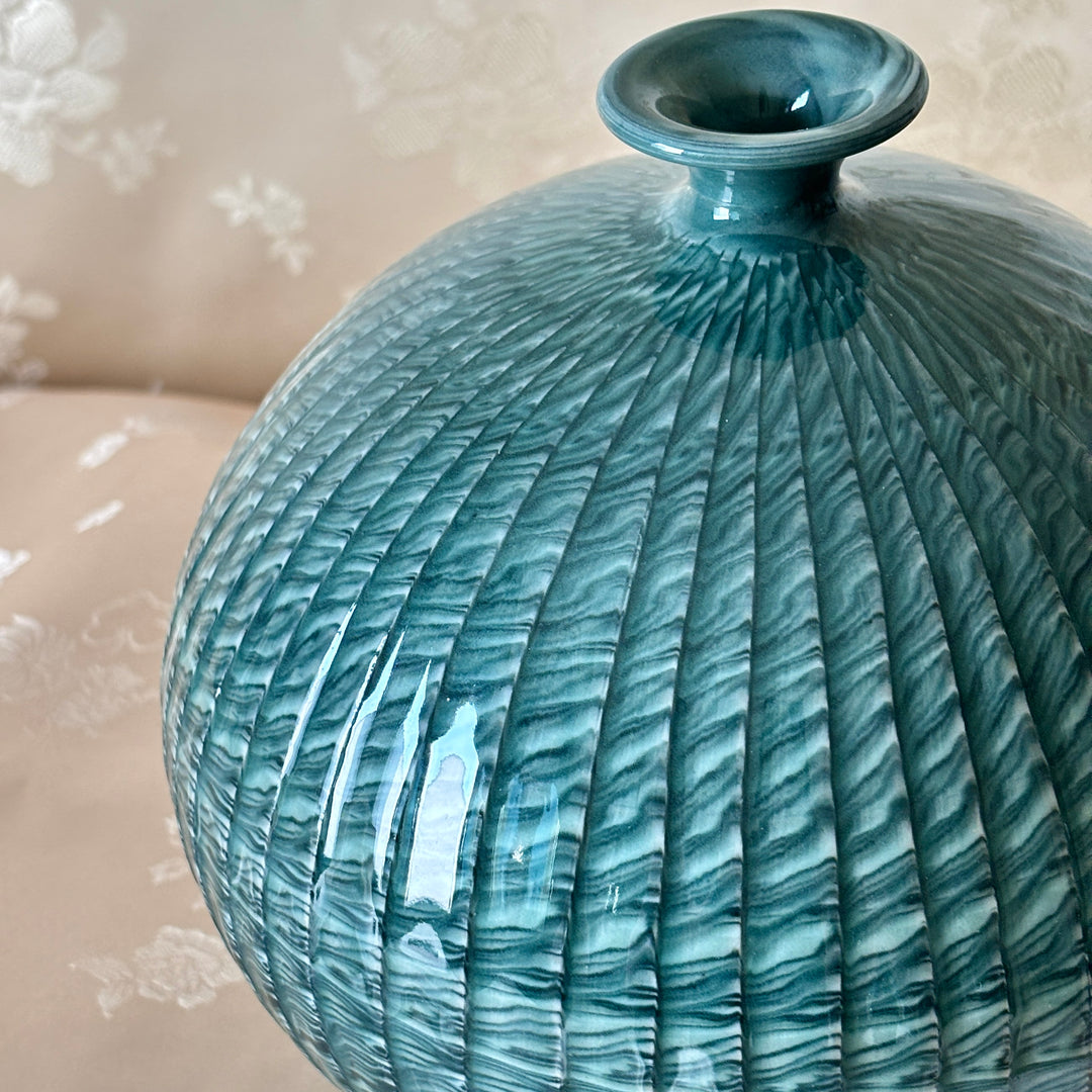 Celadon Vase (Ho): Yeollimun Mixed-Clay Technique by Master Artisan