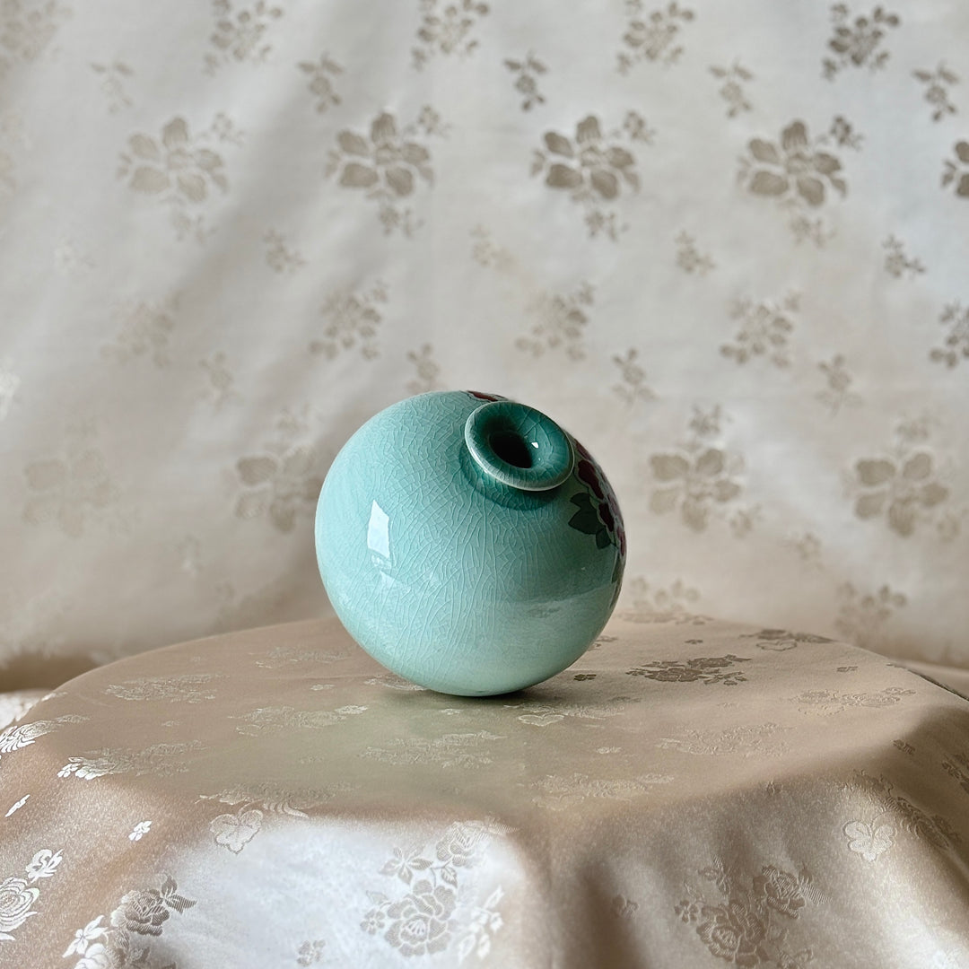 Celadon Vessel (Ho): Peony Motif in White-Slip Sgraffito with Red Clay Accents