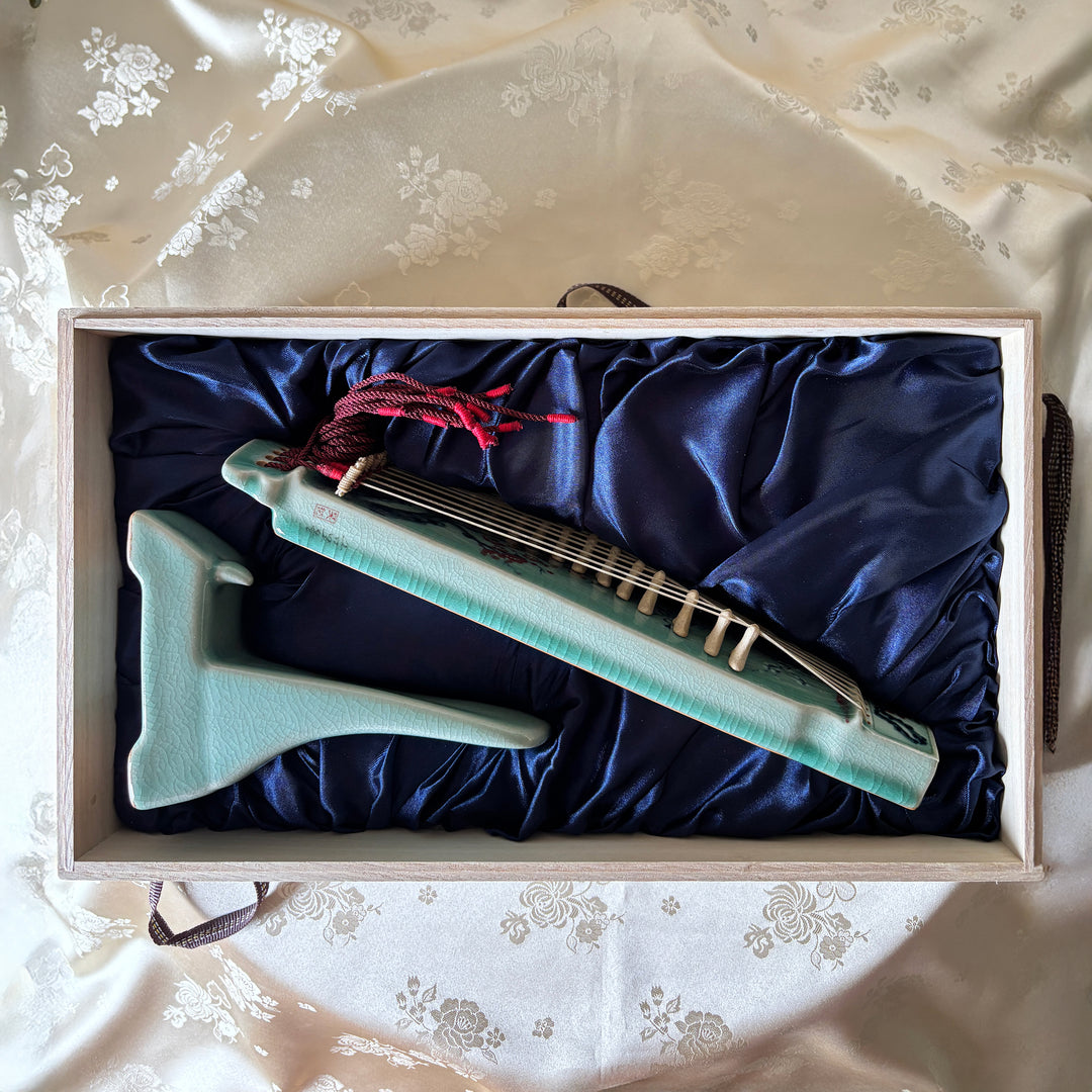 Celadon Sanjo Gayageum with Inlaid Plum Blossoms – A Masterpiece by a Master Artisan