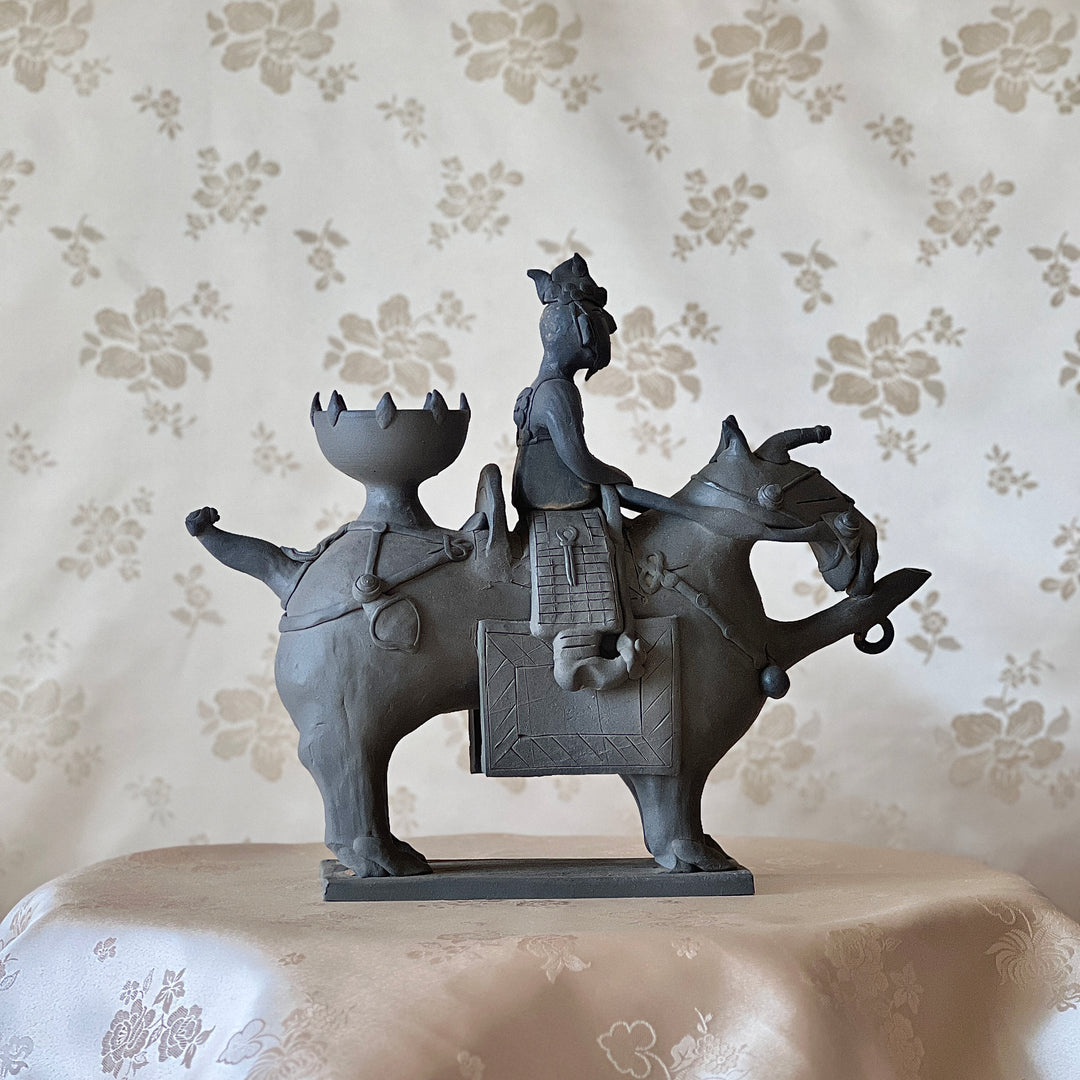 Silla Earthenware: Paired Horse-and-Rider Vessels with Master and Attendant Figures