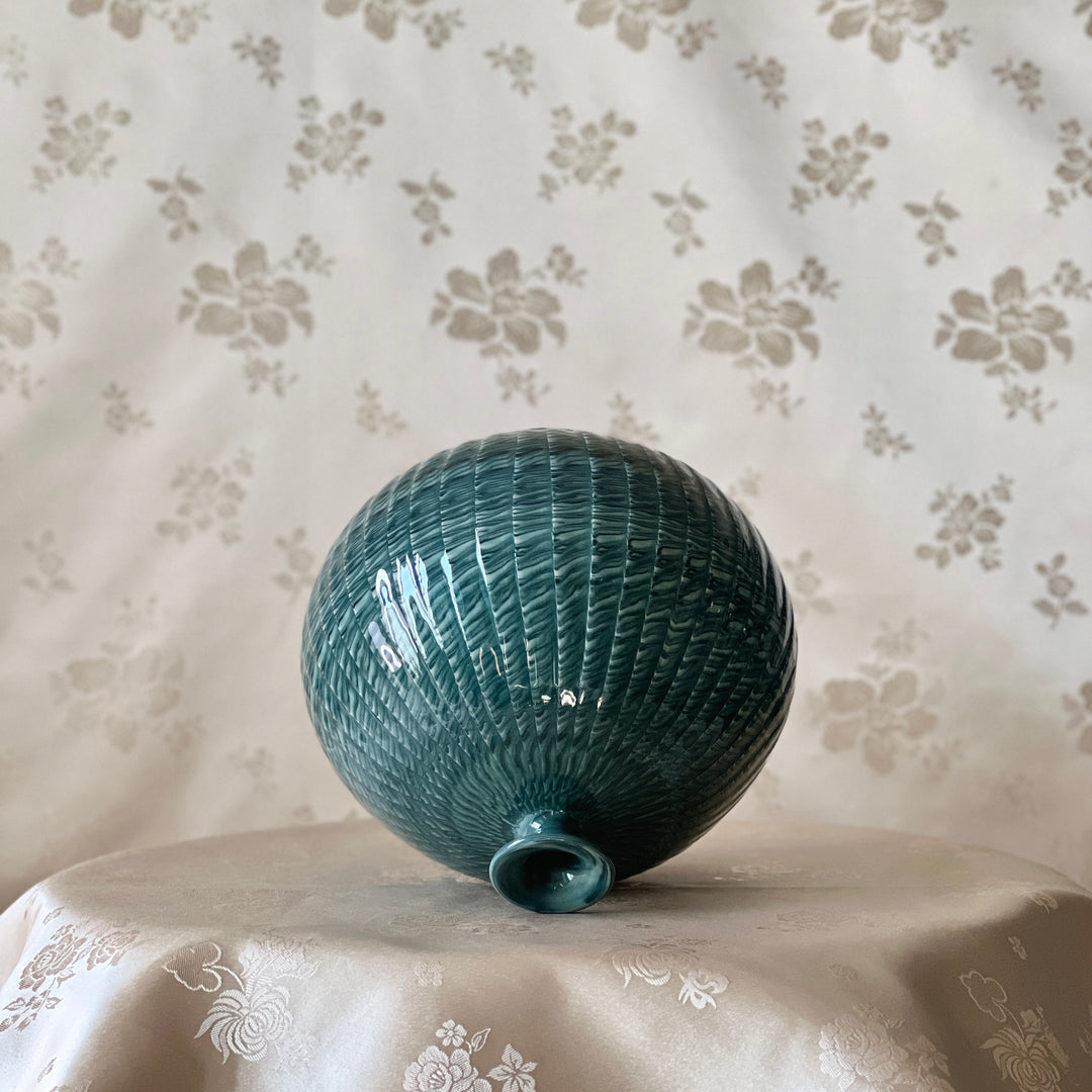 Celadon Vase (Ho): Yeollimun Mixed-Clay Technique by Master Artisan