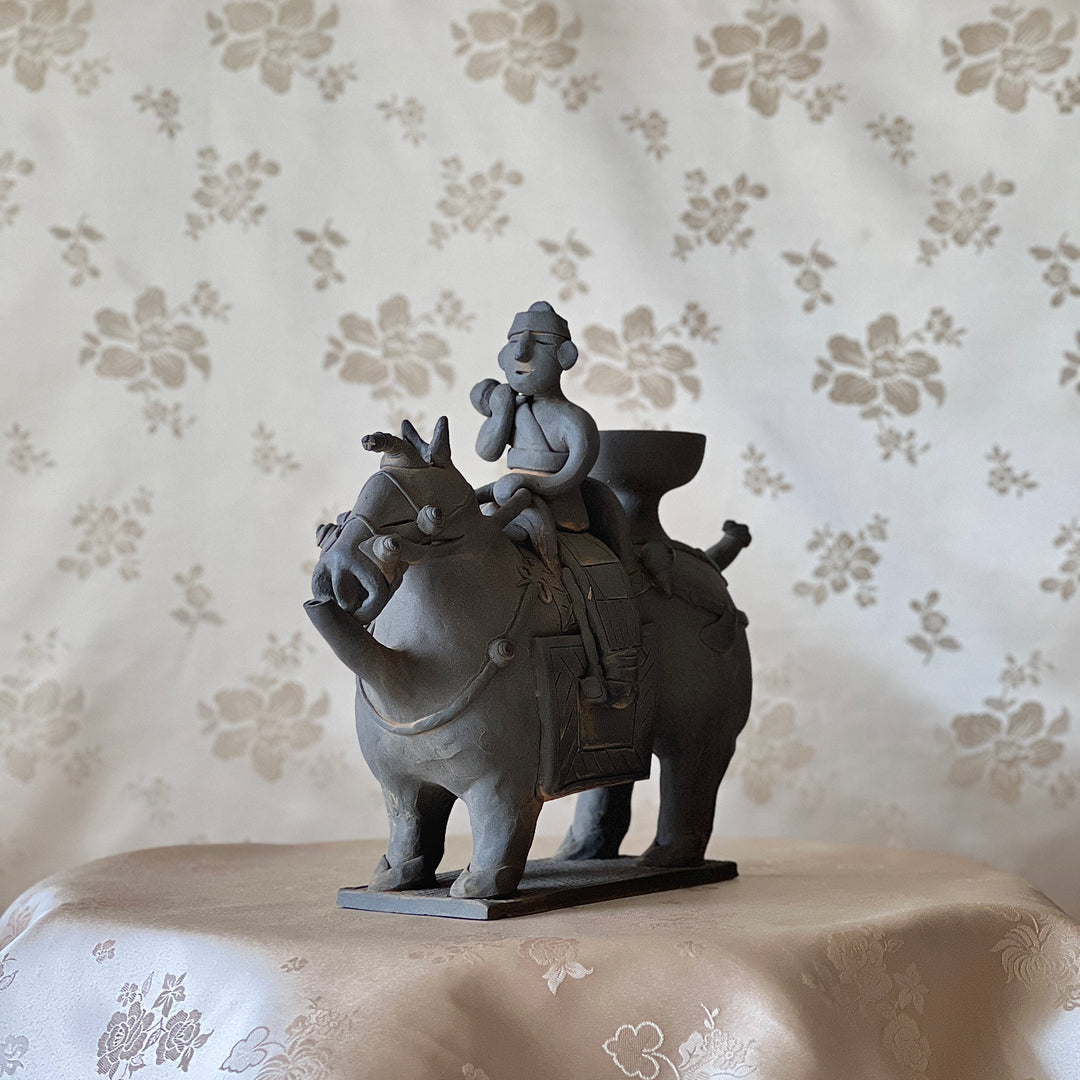 Silla Earthenware: Paired Horse-and-Rider Vessels with Master and Attendant Figures