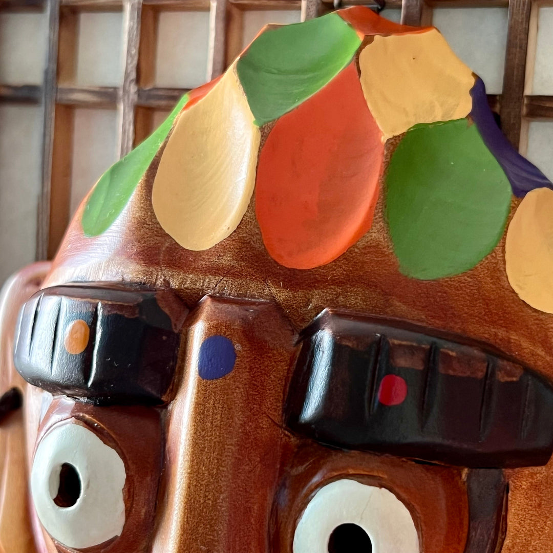 宗教儀式や踊りに使用される枠のない木製マスク (전통 탈춤 목재 말뚝이 탈)