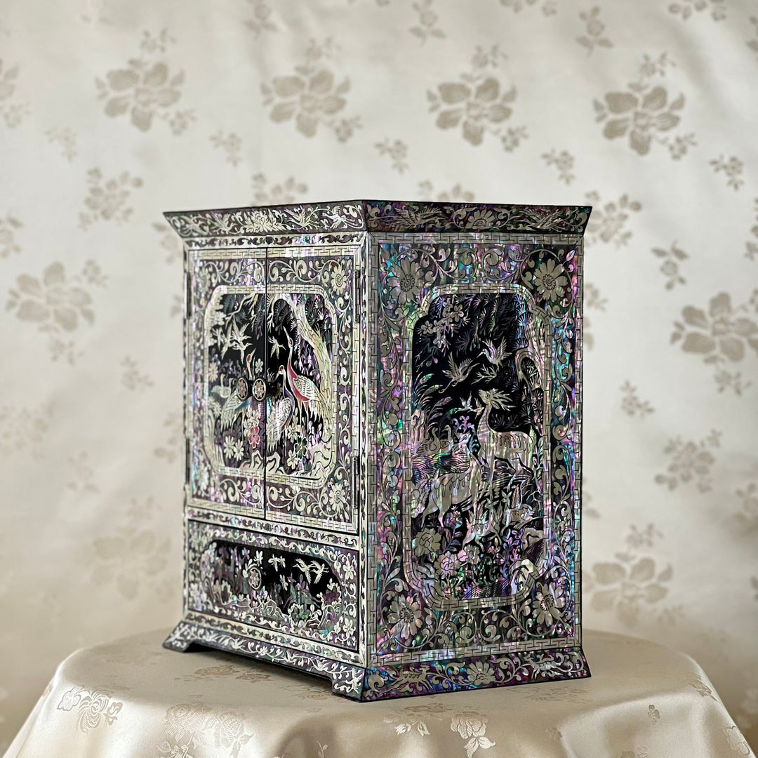 Mother of Pearl Double Doored Middle Jewelry Box with Pattern of Longevity Symbols (자개 장생문 양문 보석함)