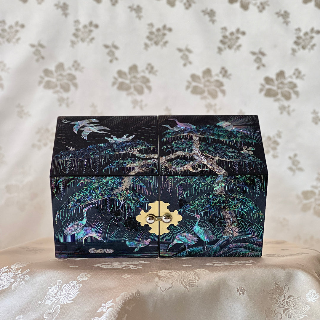 Mother-of-Pearl Double Chest (Ssanghap): Grand-Scale, Crane Family beneath Pine Trees