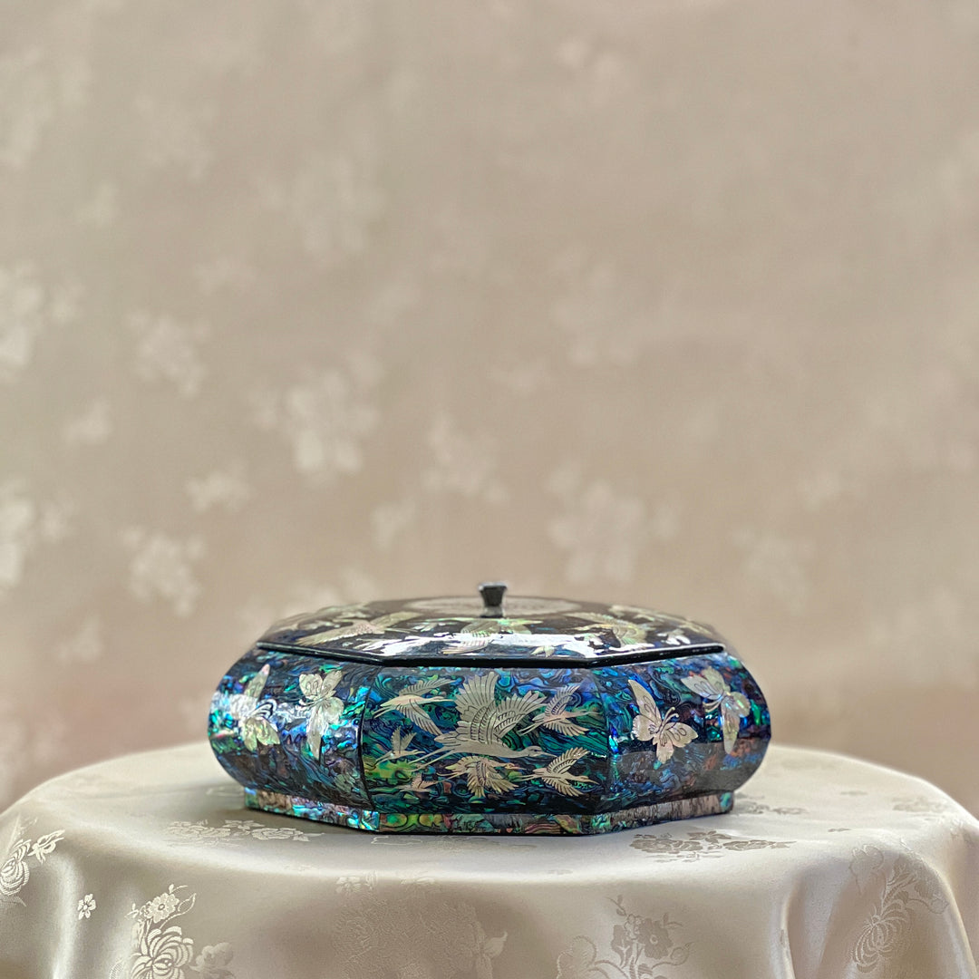Mother of Pearl Octagon Shaped Jewelry Box with Crane and Butterfly Pattern (자개 호접 학문 팔각 보석함)