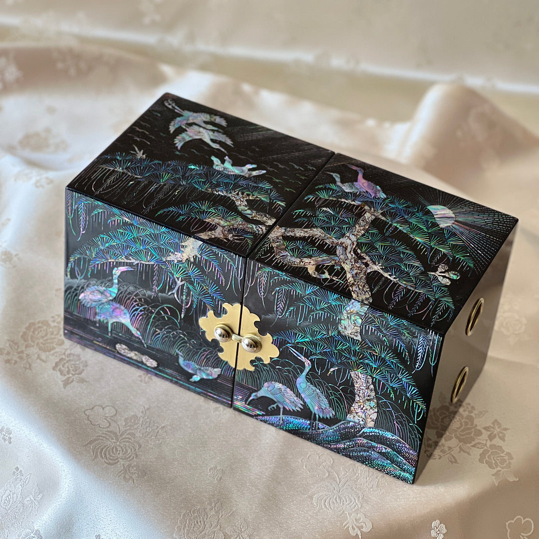 Mother-of-Pearl Double Chest (Ssanghap): Grand-Scale, Crane Family beneath Pine Trees