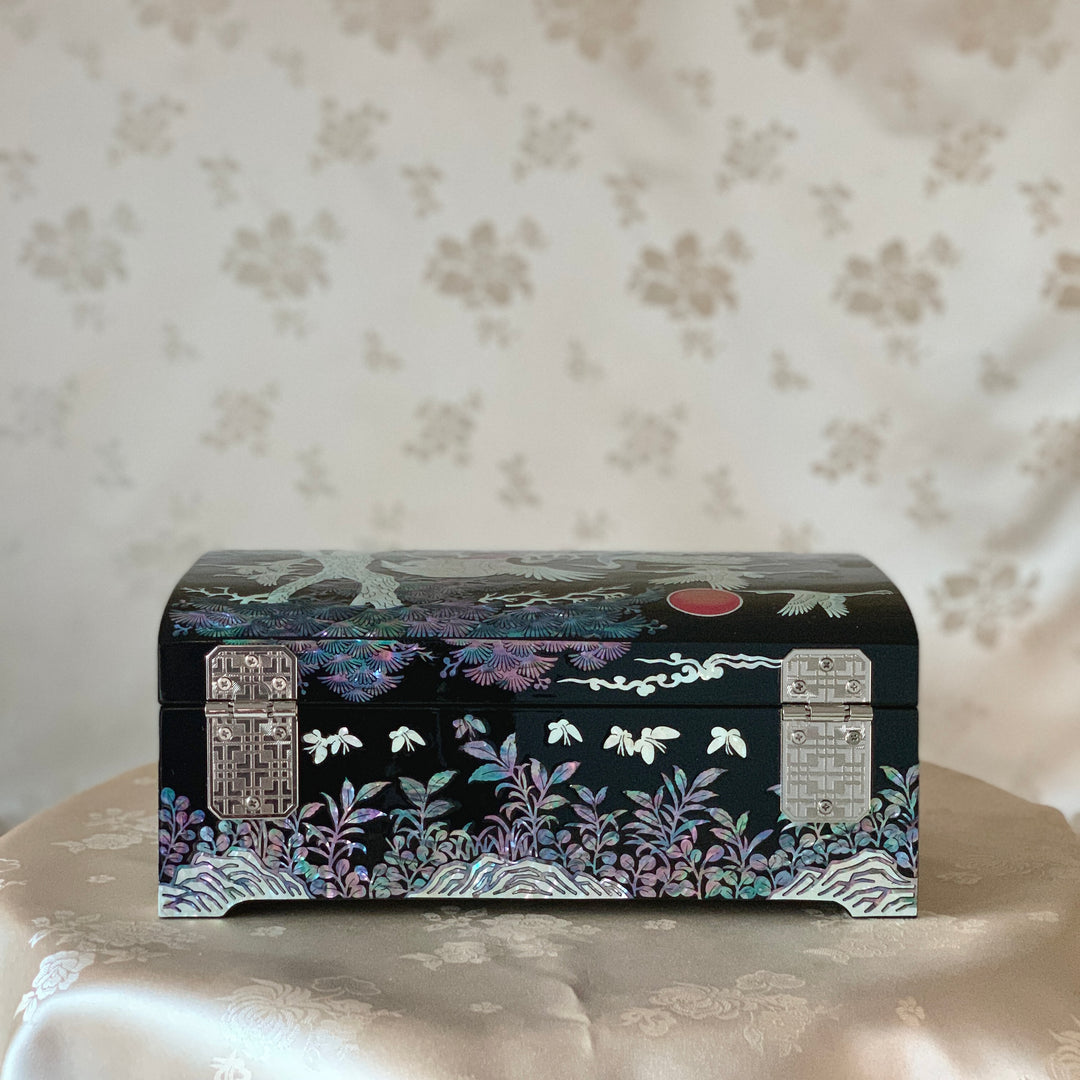 Mother of Pearl Jewelry Box with Pine and Crane Pattern (자개 송학문 보석함)