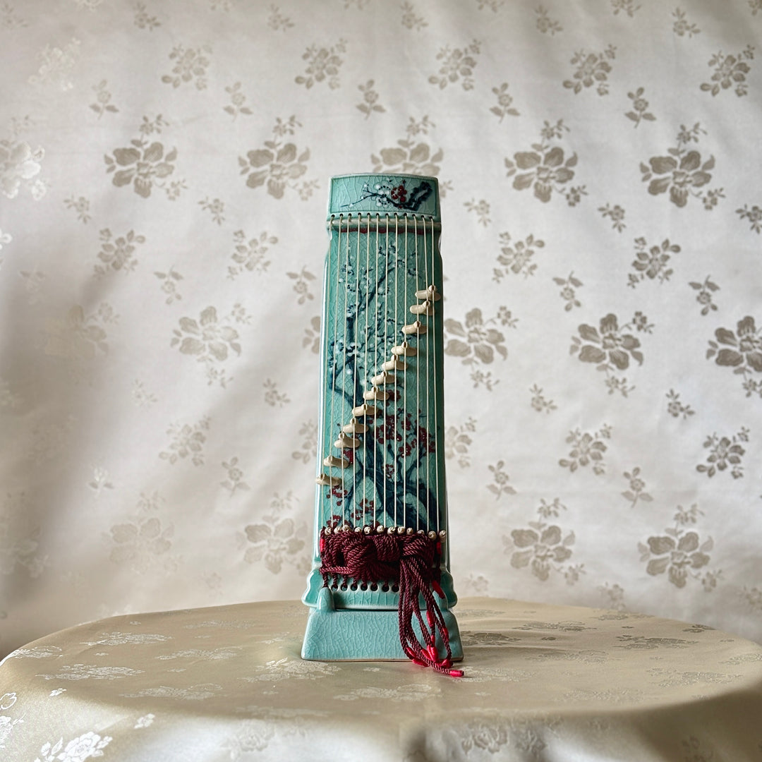 Celadon Sanjo Gayageum with Inlaid Plum Blossoms – A Masterpiece by a Master Artisan