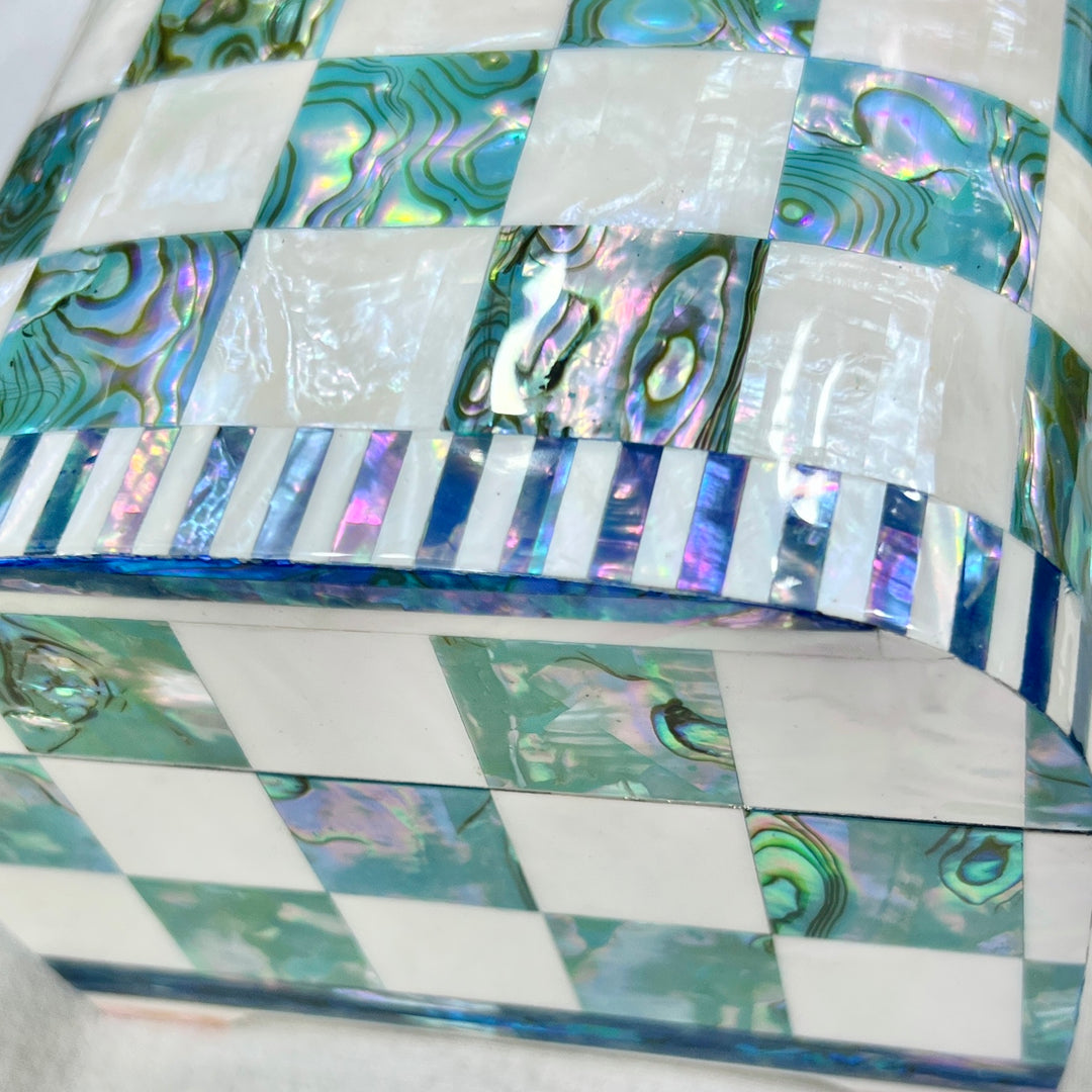 Mother-of-Pearl Jewelry Box: Checkered Pattern with White and Abalone Shell