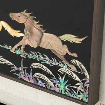 木枠菊螺鈿細工（자개 원패 국화문 액자）