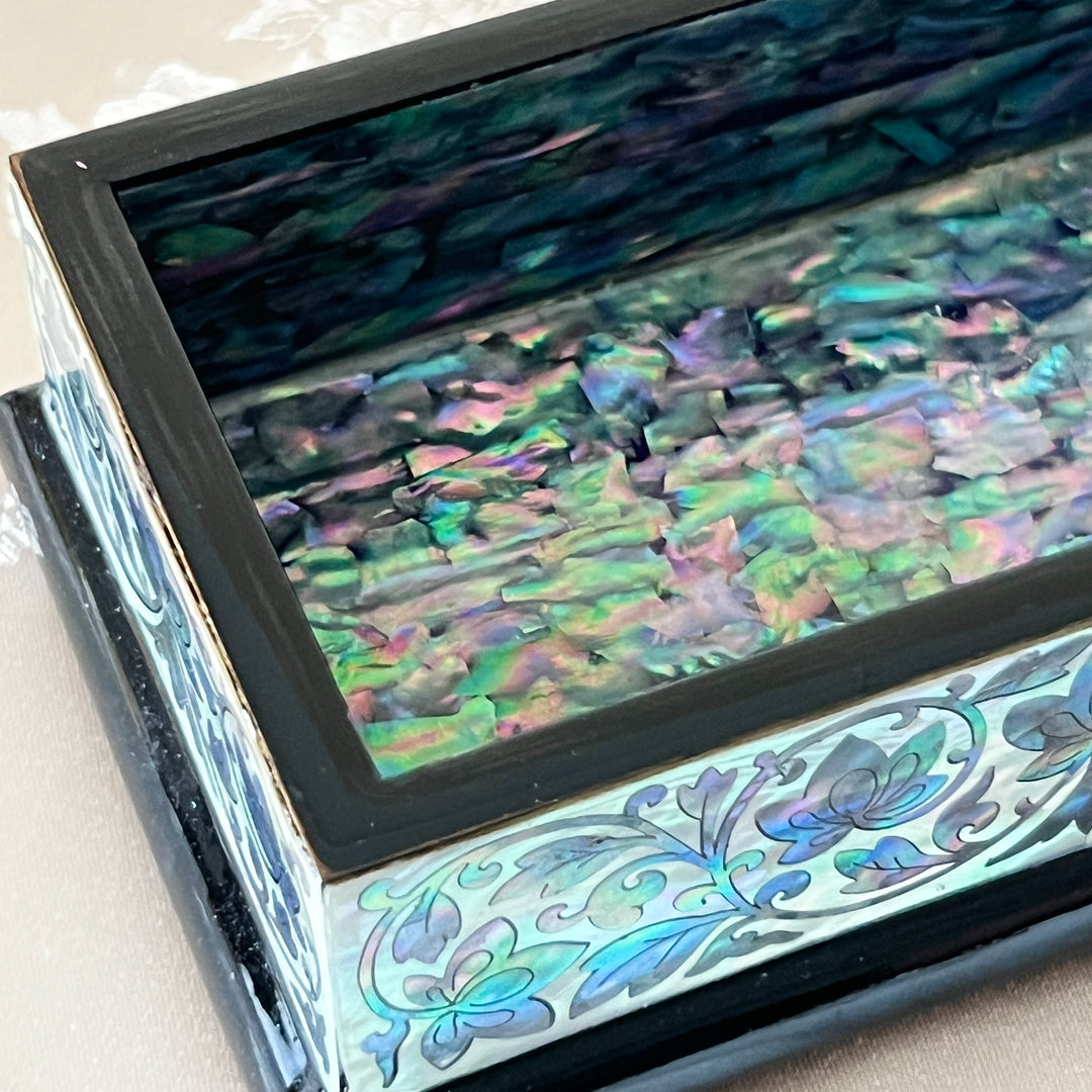 Mother-of-Pearl Lidded Box: Scholar’s Desk-Inspired Form with Crane and Pine Motif