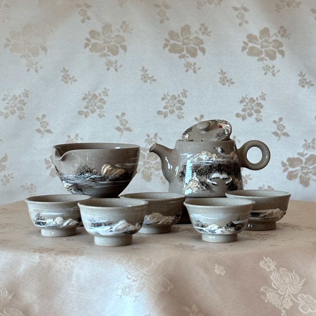 Buncheong Tea Set (Dagi): Relief-Applied Snowy Landscape Motif by Master Artisan, 5-Person Set
