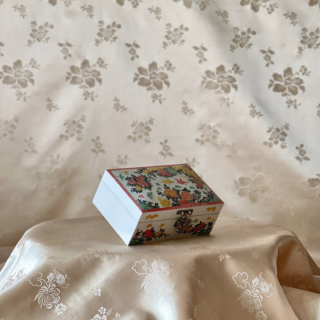 Mother-of-Pearl Jewelry Box: Peony and Bird Floral Motif on White Ground