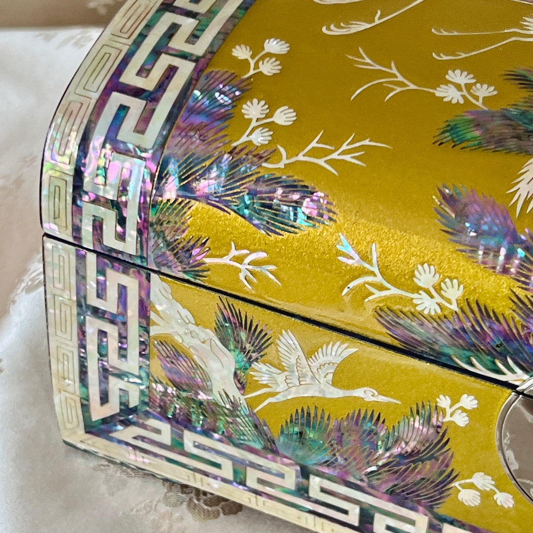 Mother-of-Pearl Jewelry Box: Pine and Crane Motif on Gold Ground