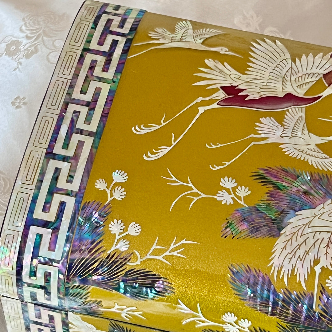 Mother-of-Pearl Jewelry Box: Pine and Crane Motif on Gold Ground