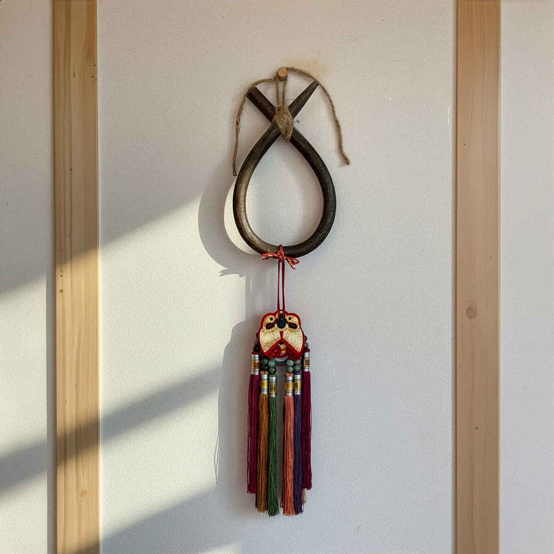 Silk Norigae: Embroidered Cicada with Ten Tassels