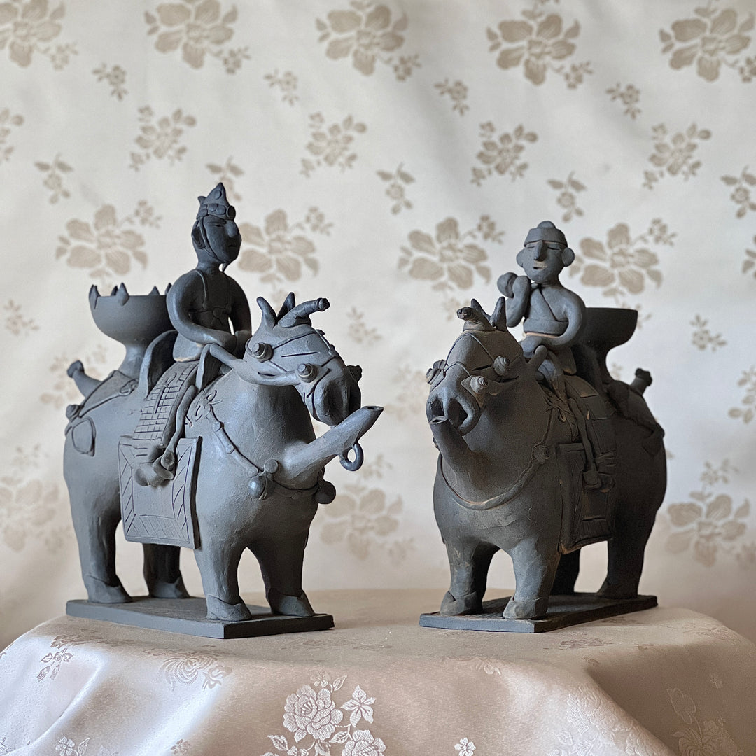 Silla Earthenware: Paired Horse-and-Rider Vessels with Master and Attendant Figures