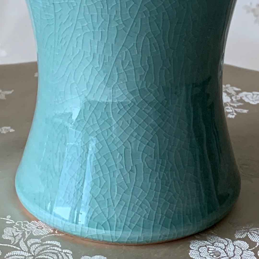 Celadon Vase with No Pattern (청자 무지 매병)