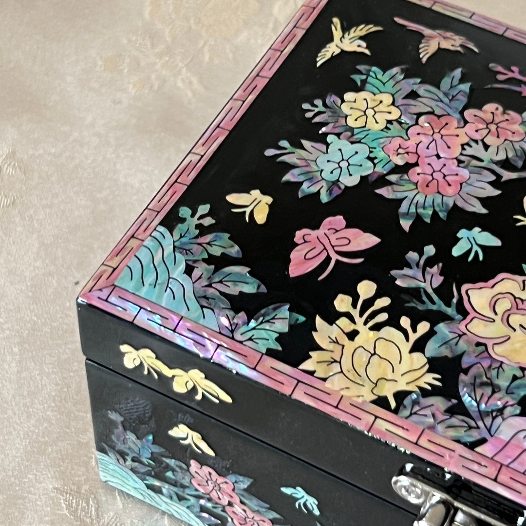 Mother-of-Pearl Jewelry Box: Plum Blossom and Bird Floral Motif on Black Ground
