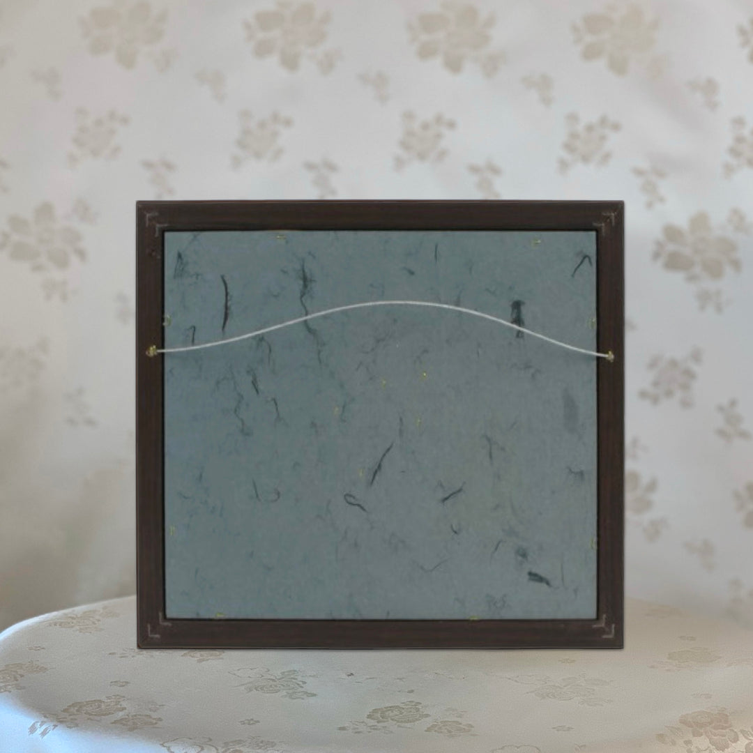 Grayish Blue Powdered Celadon Plate with Engraved Plum Blossom and Bird Pattern in Wooden Frame (분청 매조도 도판)