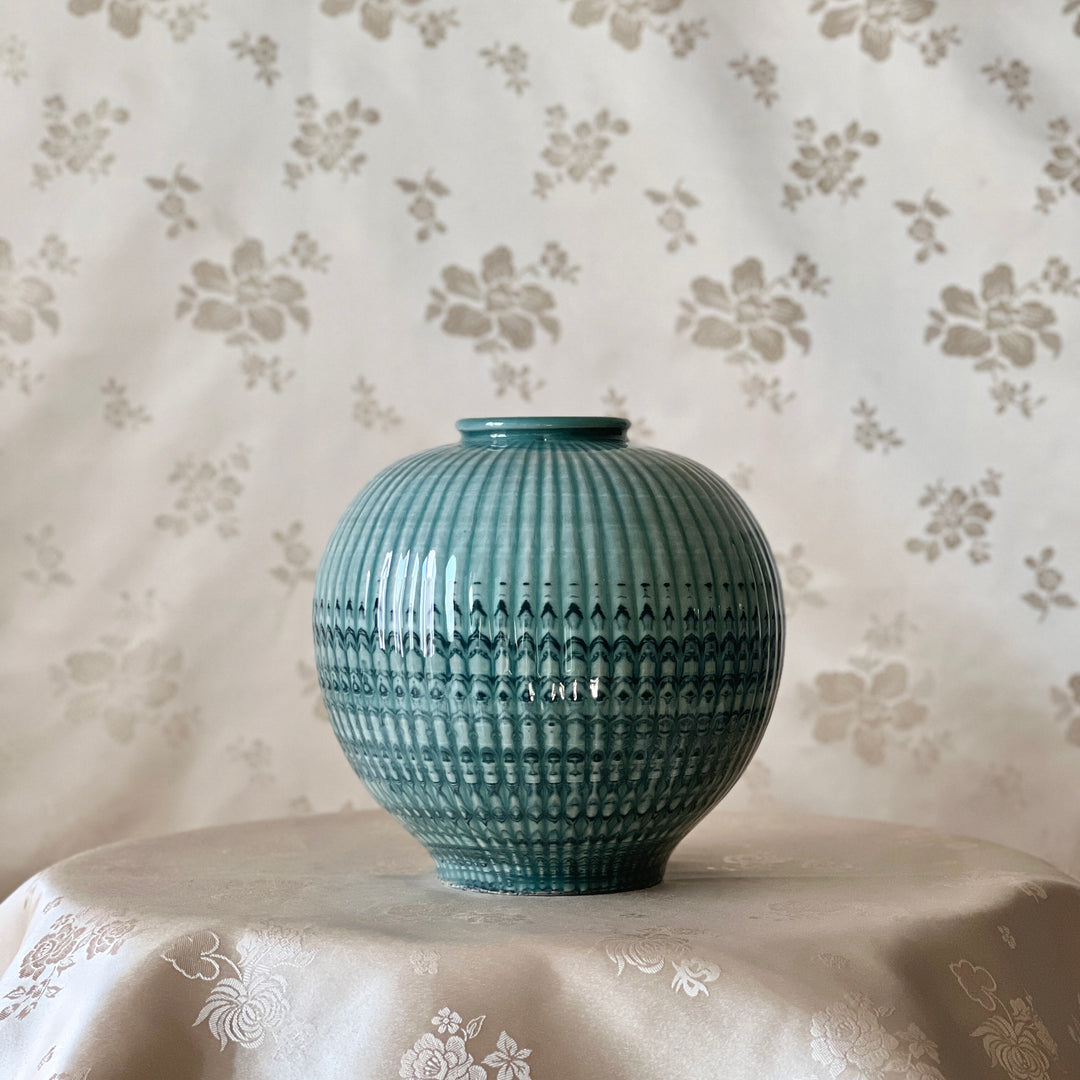 Celadon Jar (Danji): Yeollimun Mixed-Clay Technique