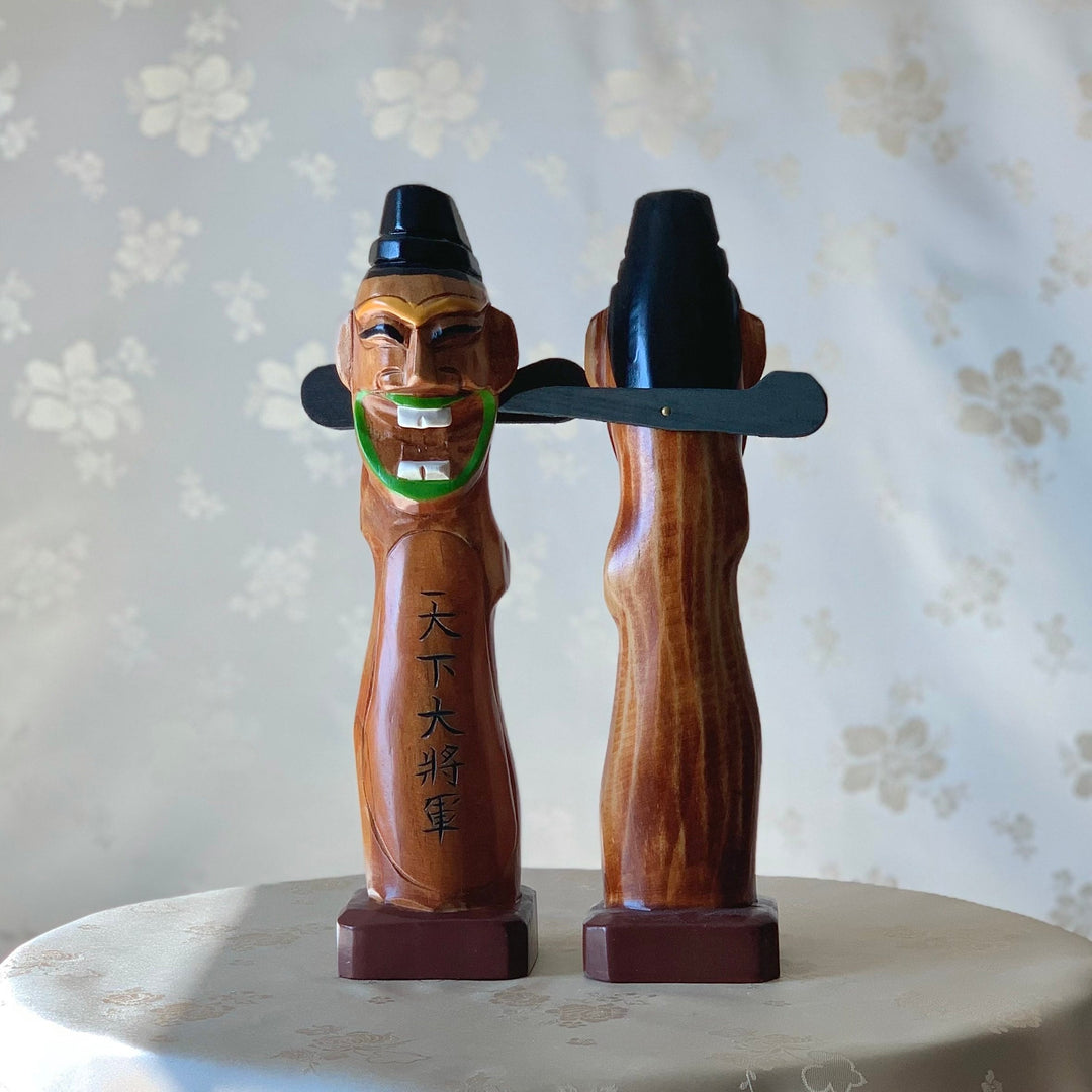 Wooden Figurine Set of Two Village Guardians for Good Fortune and Luck (목재 장승 천하, 지하 대장군)