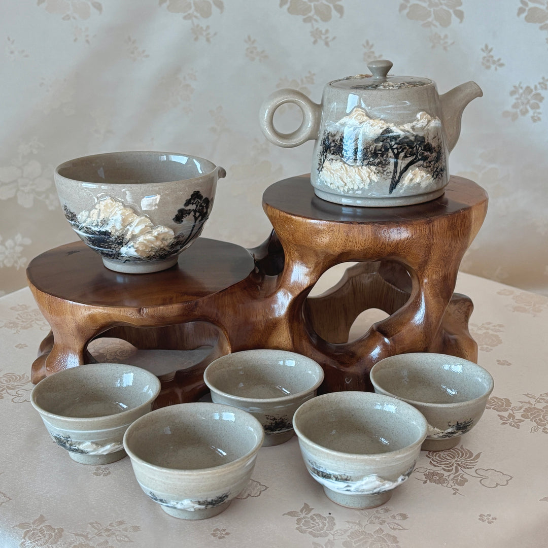 Buncheong Tea Set (Dagi): Relief-Applied Snowy Landscape Motif by Master Artisan, 5-Person Set