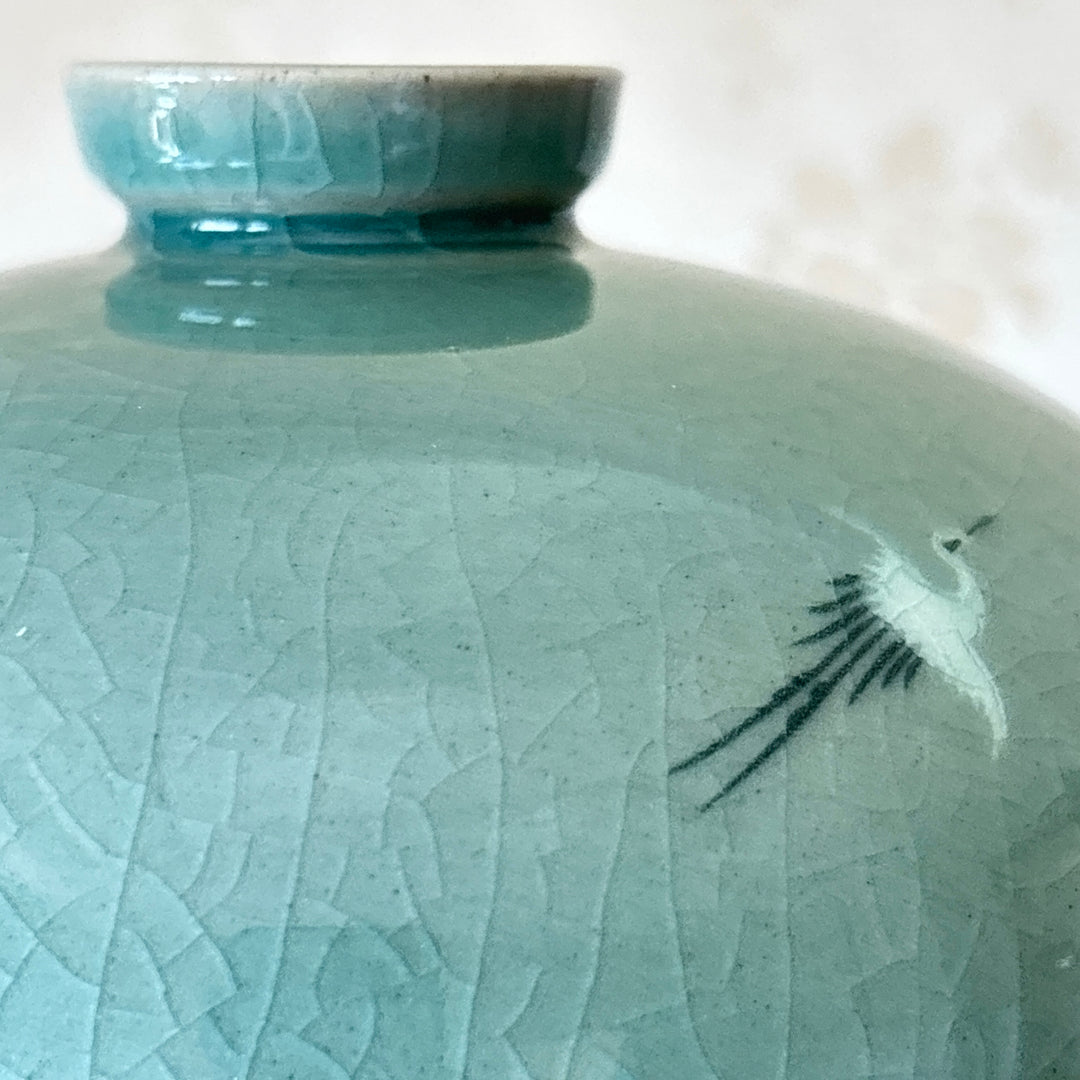 Celadon Maebyeong Vase with Lid: Inlaid Crane and Cloud Motif by Master Artisan
