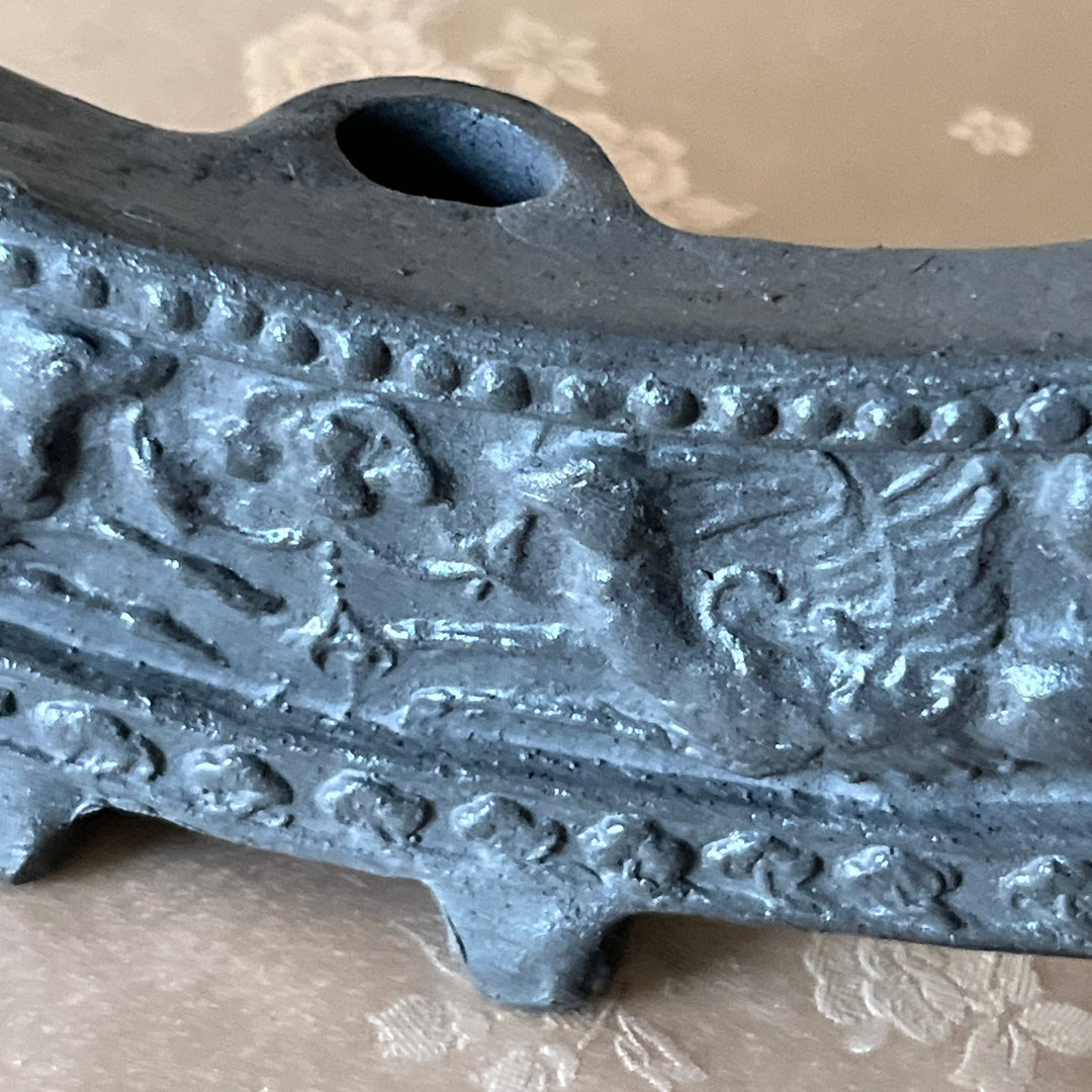 Korean Silla Earthenware Vase: Flat Roof-End Tile (Amaksae) Motif